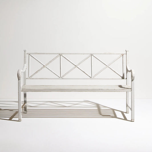 Biała stalowa ławka ogrodowa dwuosobowa 122 x 60 x 92 cm